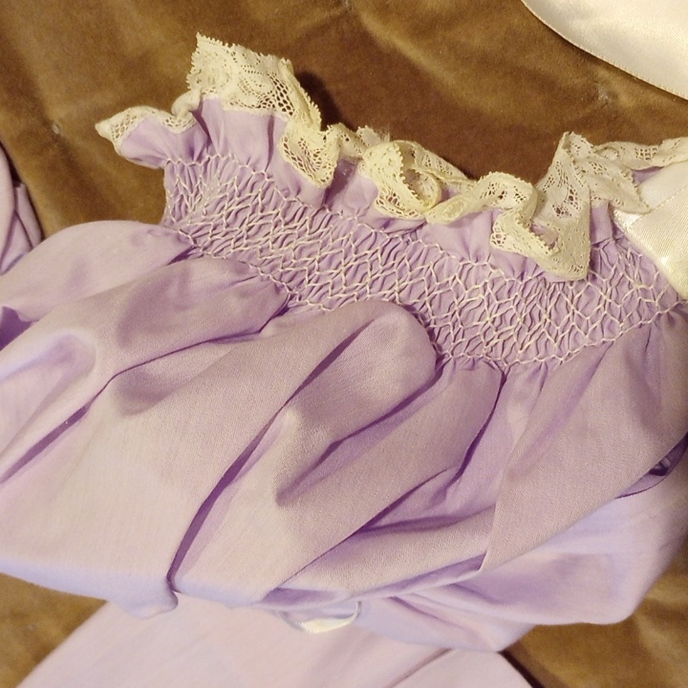 Vintage Lavender Smocked Dress with Bonnet and Pouch - Picture 9 of 10